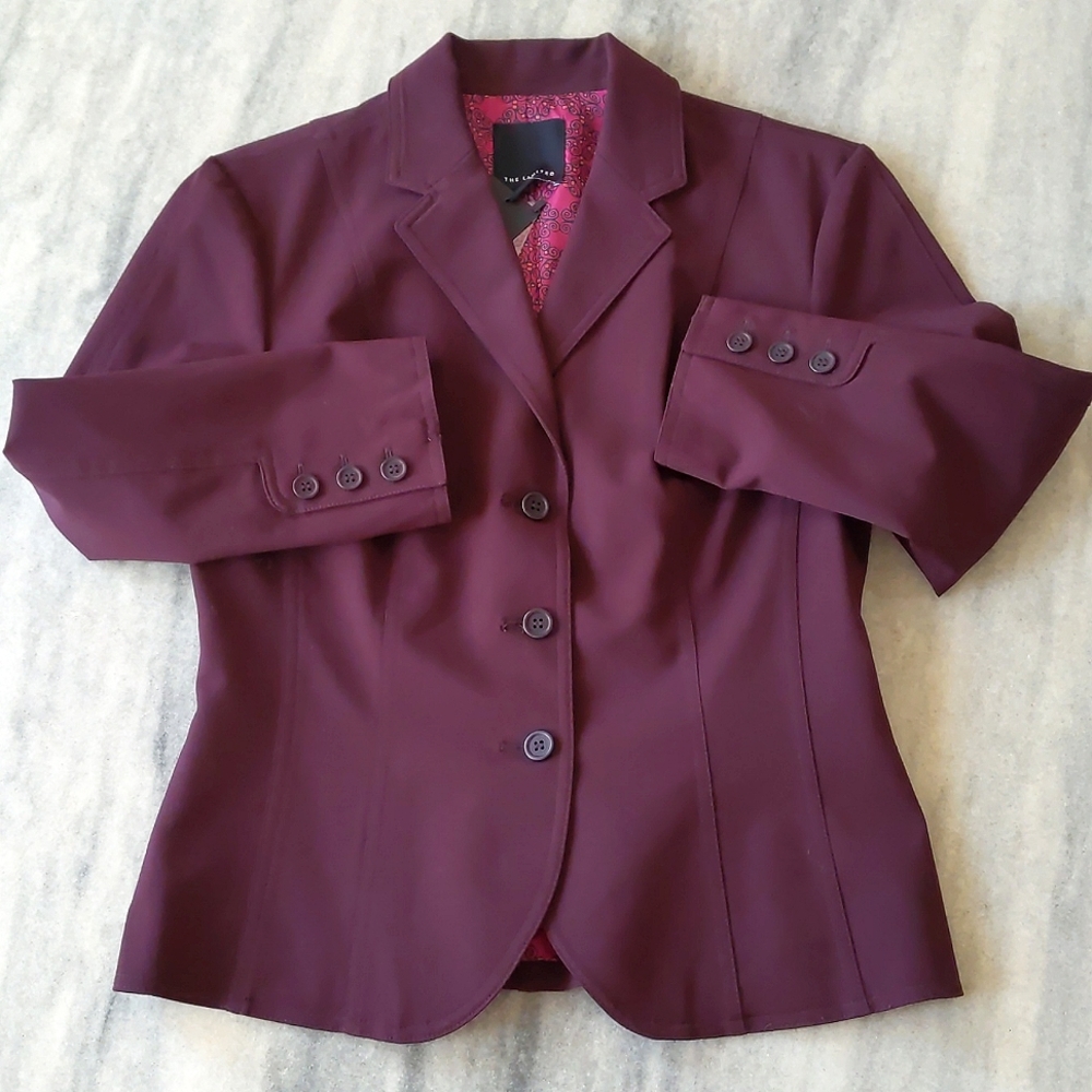NWT. The Limited Woman's Full lined blazer.